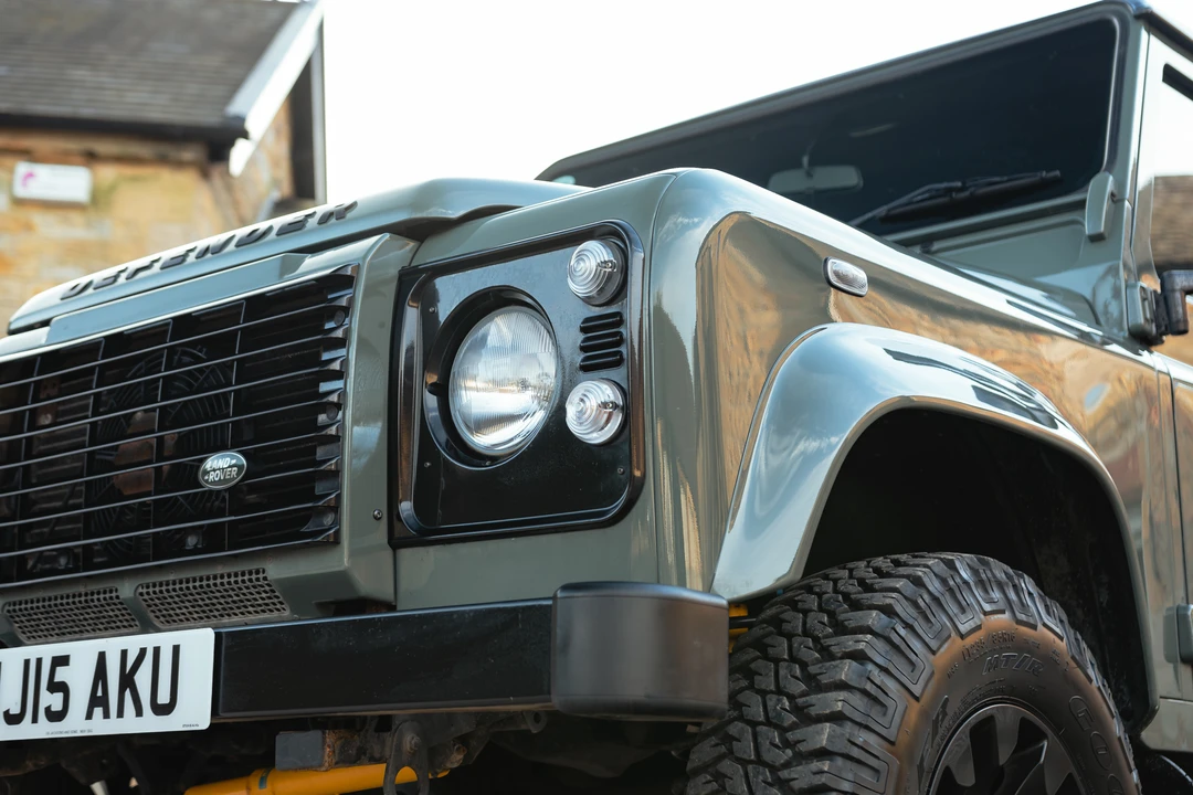 2015 Land Rover Defender 90 - Image 20 of 31