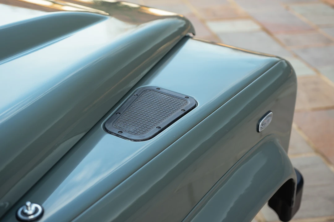 2015 Land Rover Defender 90 - Image 26 of 31
