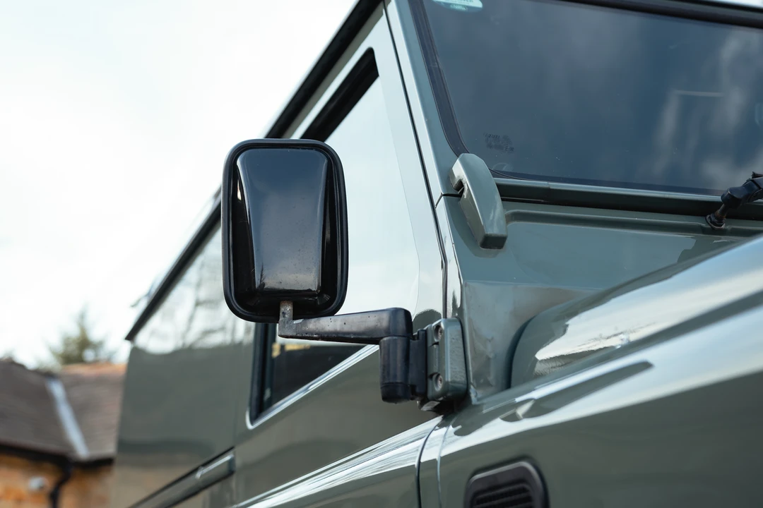 2015 Land Rover Defender 90 - Image 27 of 31