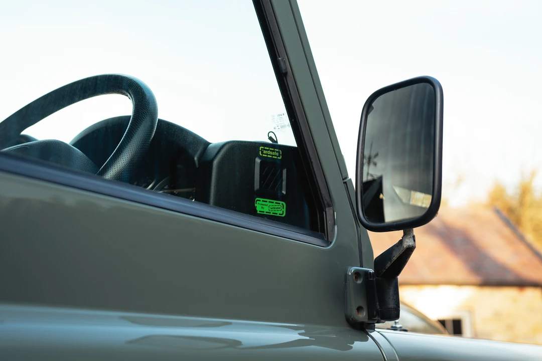 2015 Land Rover Defender 90 - Image 29 of 31