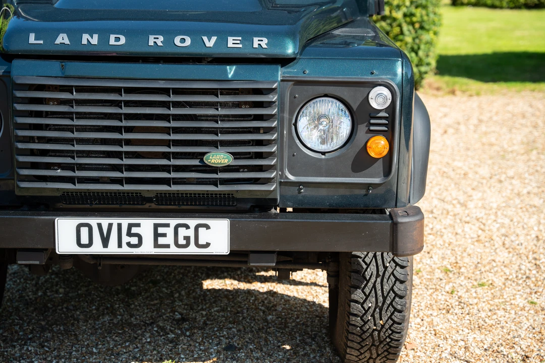 2015 Land Rover Defender 90 - Image 22 of 31