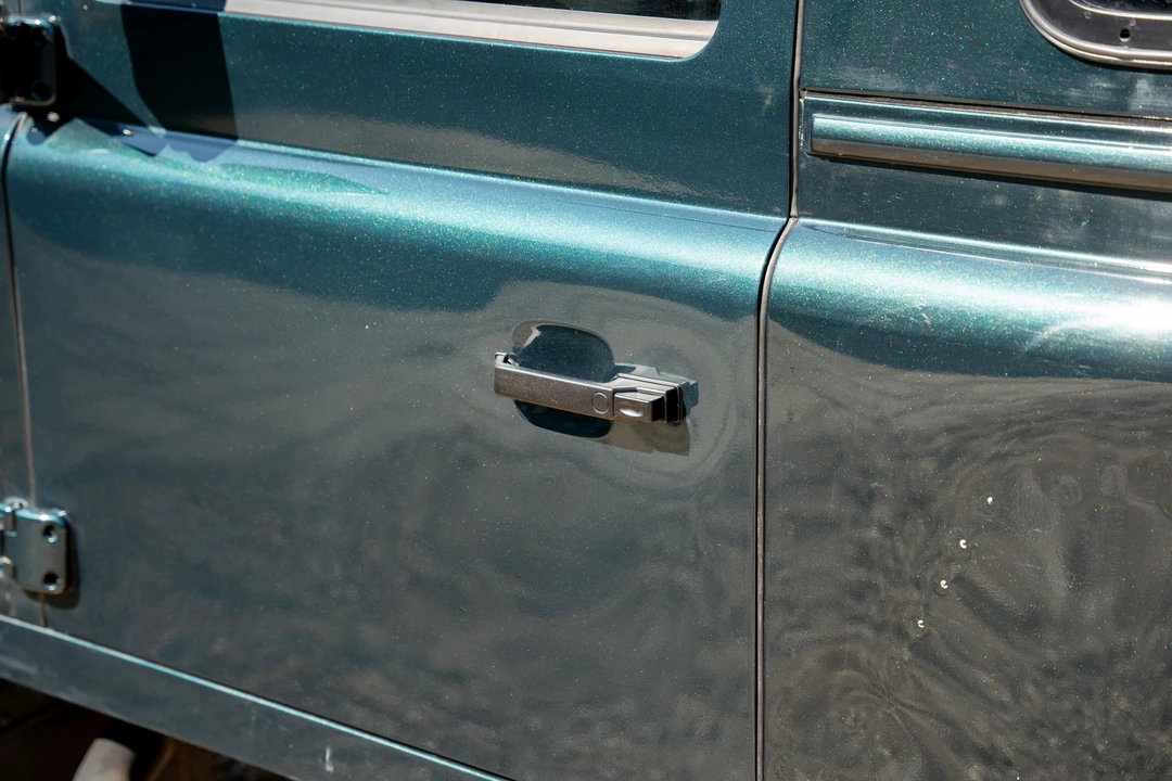 2015 Land Rover Defender 90 - Image 27 of 31