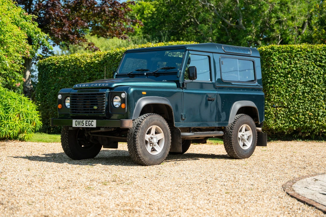 2015 Land Rover Defender 90 - Image 18 of 31