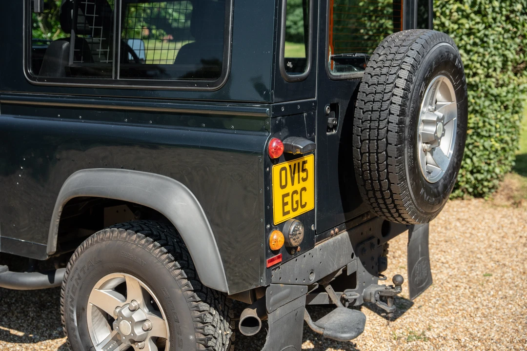 2015 Land Rover Defender 90 - Image 30 of 31