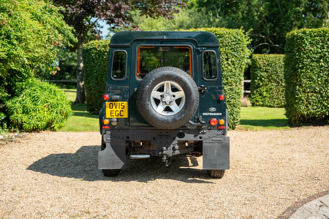 2015 Land Rover Defender 90 - Image 6 of 31