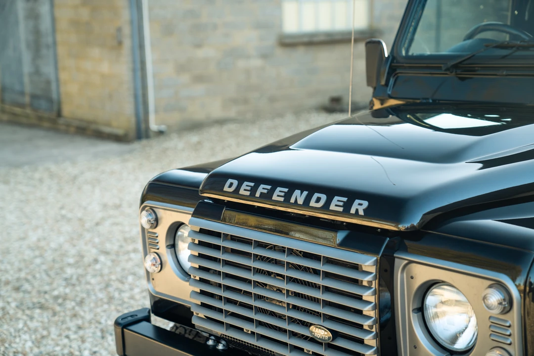 2015 Land Rover Defender 90 - Image 28 of 31