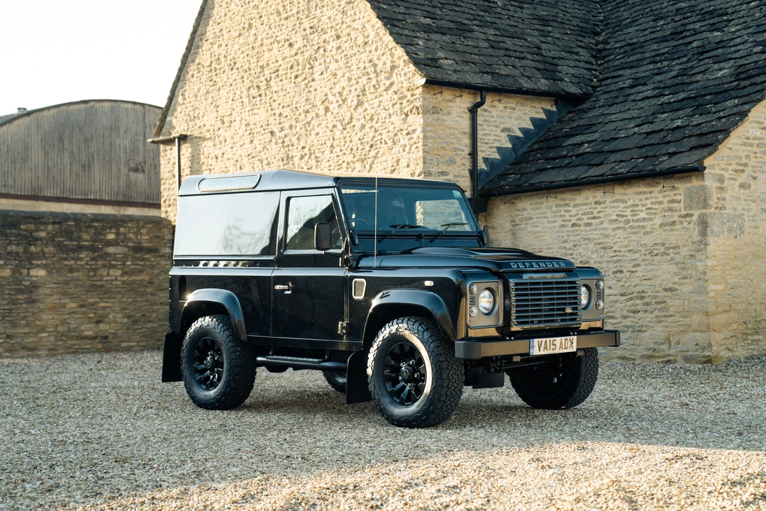 2015 Land Rover Defender 90 - Image 3 of 31