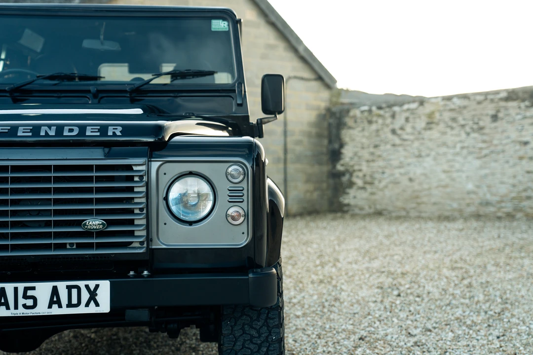 2015 Land Rover Defender 90 - Image 23 of 31