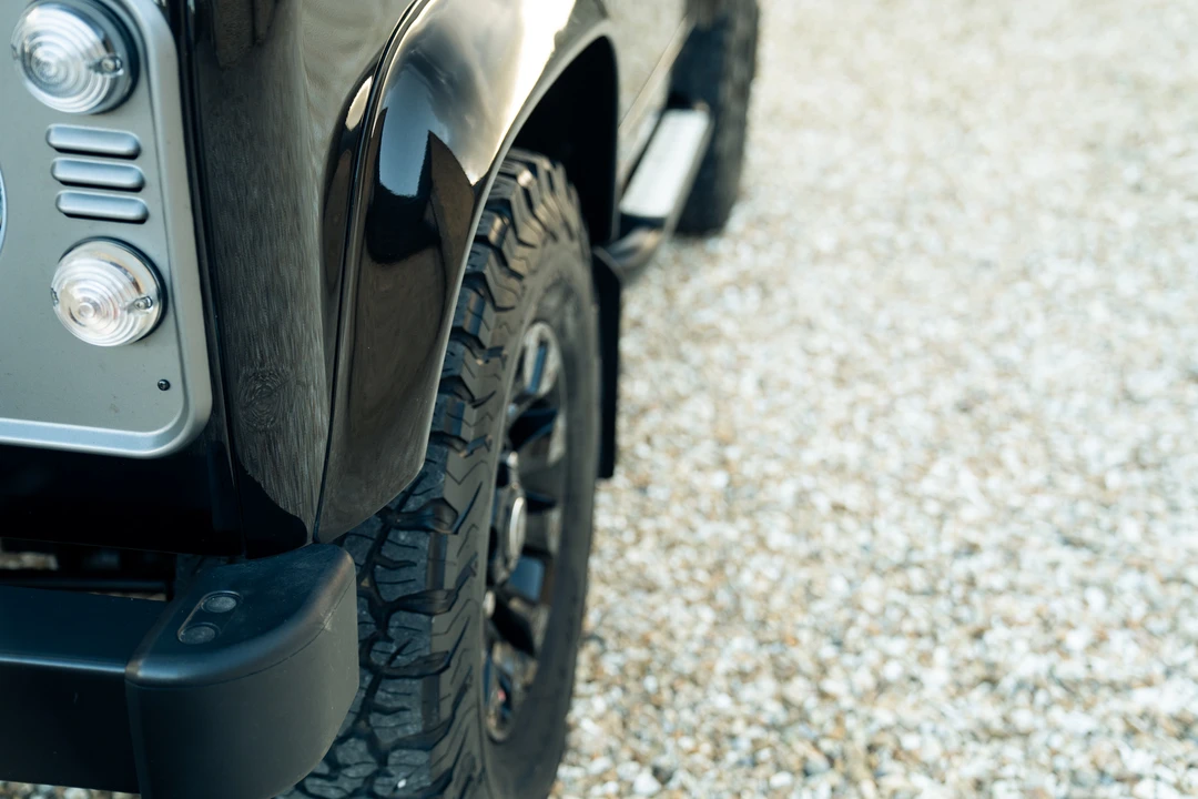 2015 Land Rover Defender 90 - Image 24 of 31