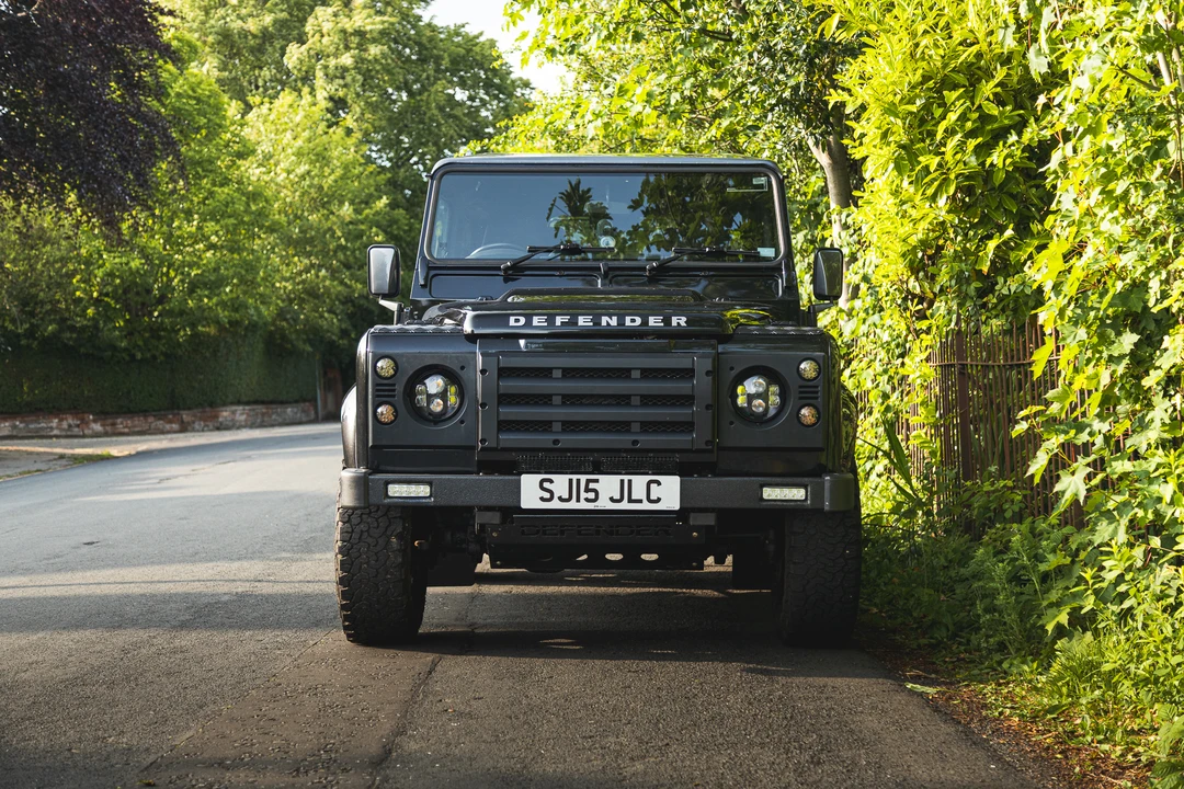2015 Land Rover Defender 90 - Image 2 of 31