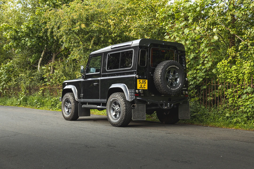 2015 Land Rover Defender 90 - Image 7 of 31