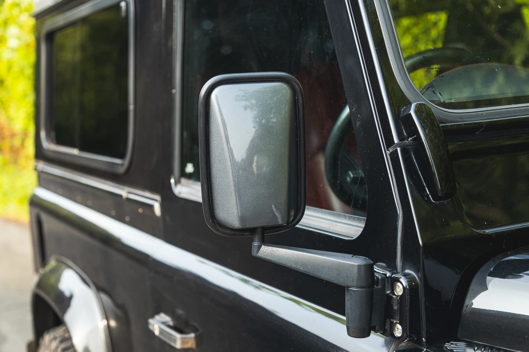 2015 Land Rover Defender 90 - Image 29 of 31