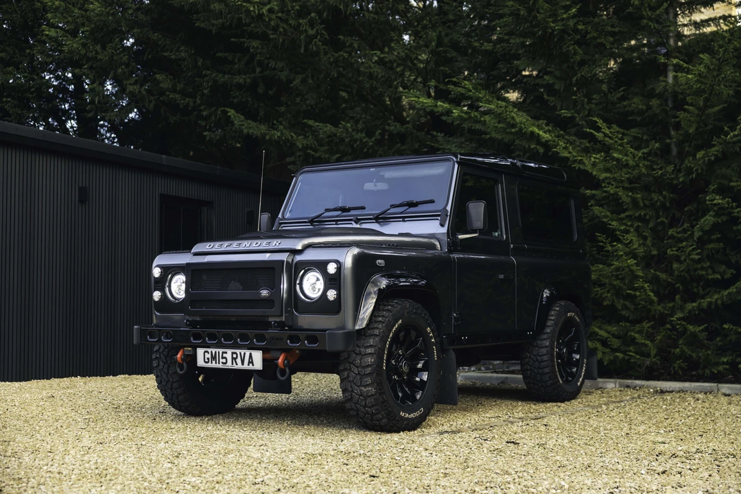 2015 Land Rover Defender 90 - Image 9 of 31