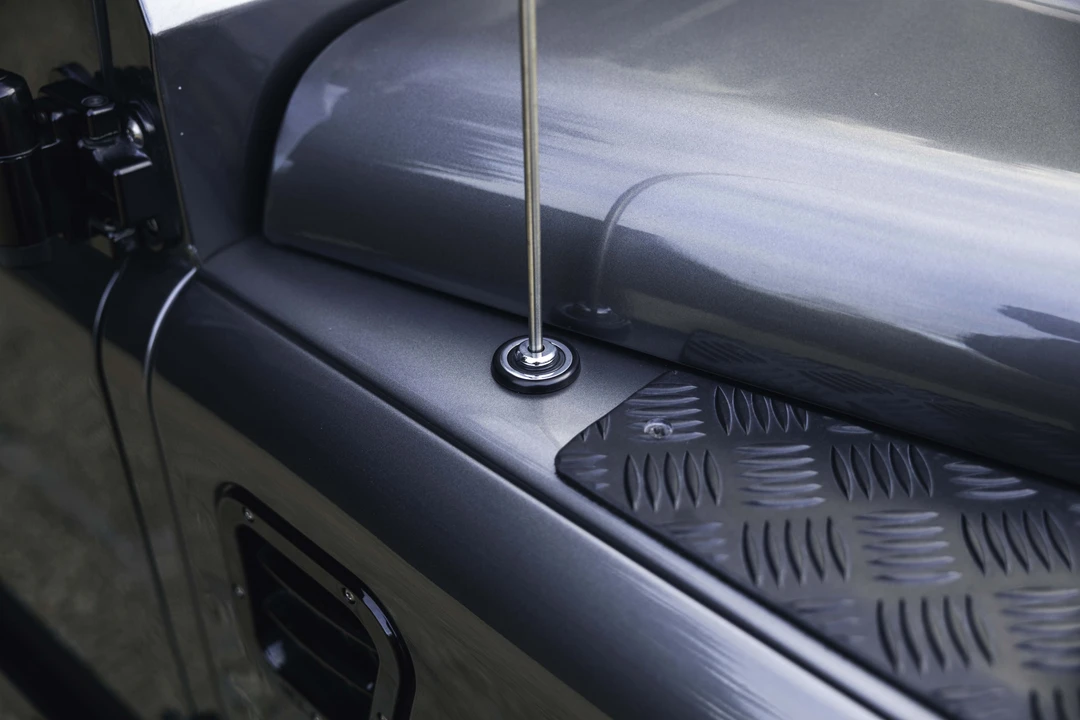 2015 Land Rover Defender 90 - Image 24 of 31