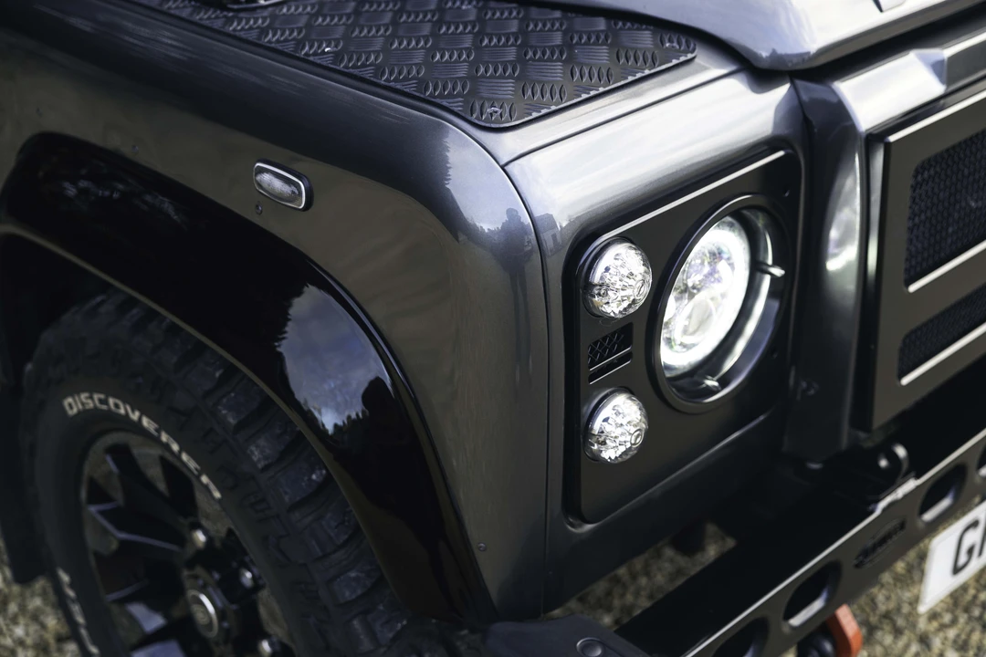 2015 Land Rover Defender 90 - Image 29 of 31