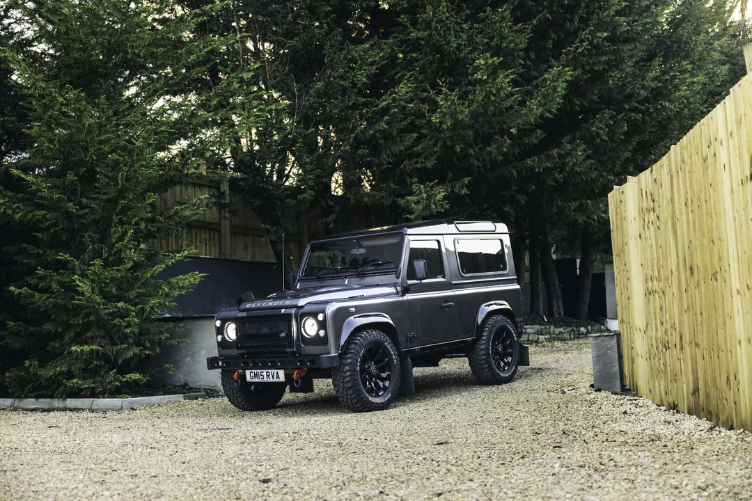 2015 Land Rover Defender 90 - Image 18 of 31