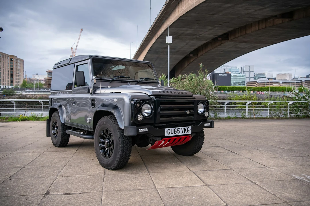 2015 Land Rover Defender 90 - Image 20 of 21
