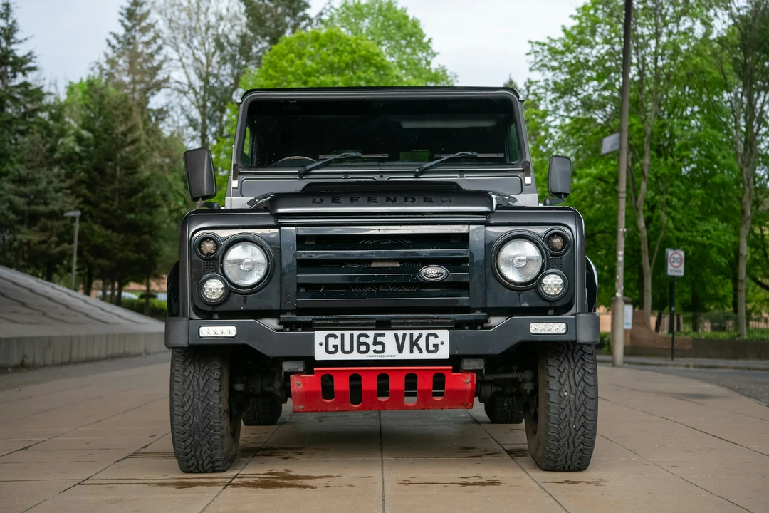 2015 Land Rover Defender 90 - Image 10 of 21