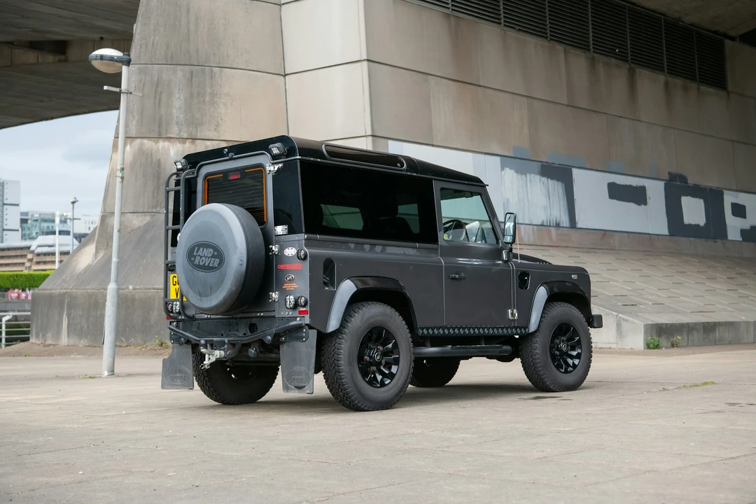 2015 Land Rover Defender 90 - Image 13 of 21