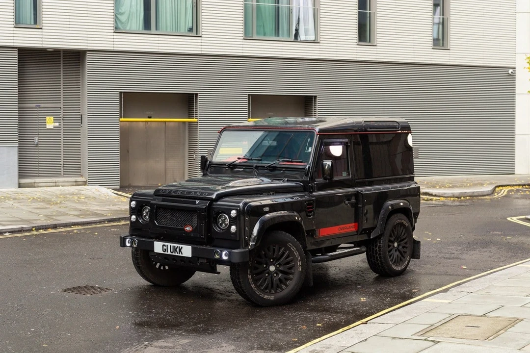 2015 Land Rover Defender 90 - Image 3 of 30