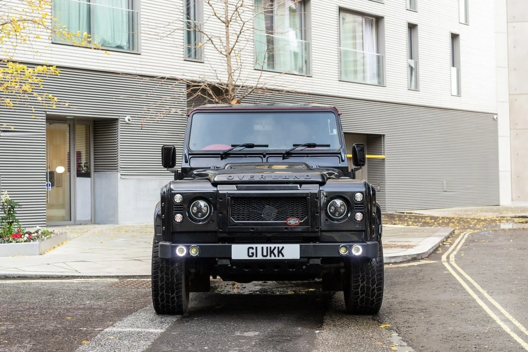 2015 Land Rover Defender 90 - Image 10 of 30