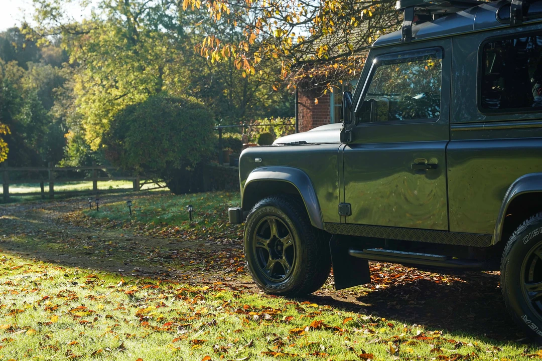 2015 Land Rover Defender 90 - Image 27 of 31
