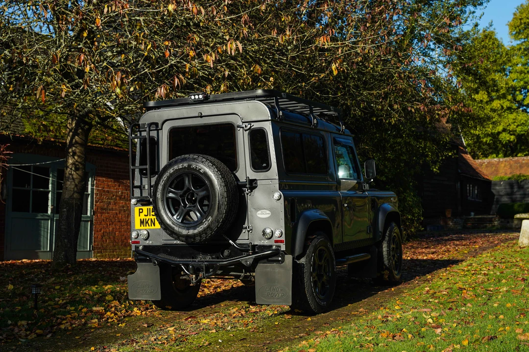 2015 Land Rover Defender 90 - Image 6 of 31