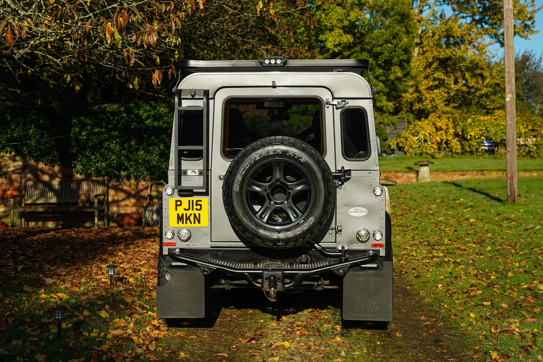 2015 Land Rover Defender 90 - Image 23 of 31