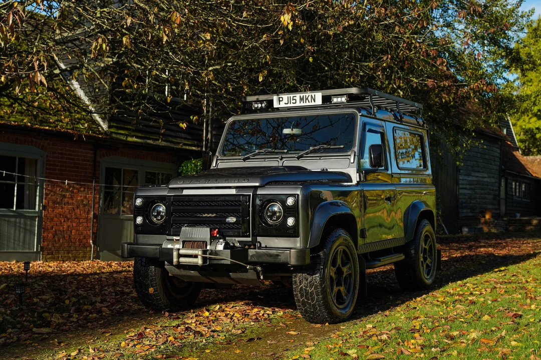 2015 Land Rover Defender 90 - Image 10 of 31