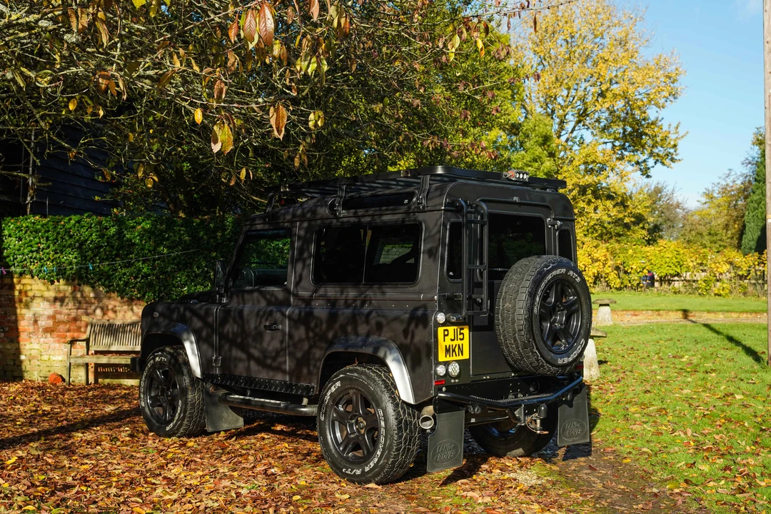 2015 Land Rover Defender 90 - Image 8 of 31