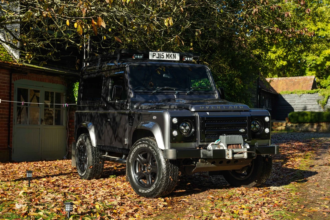 2015 Land Rover Defender 90 - Image 4 of 31