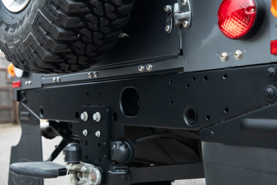 2015 Land Rover Defender 90 - Image 29 of 31