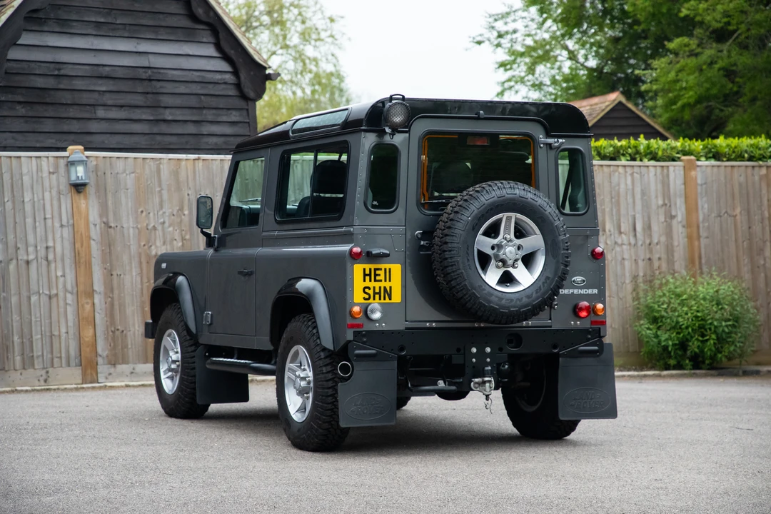 2015 Land Rover Defender 90 - Image 7 of 31