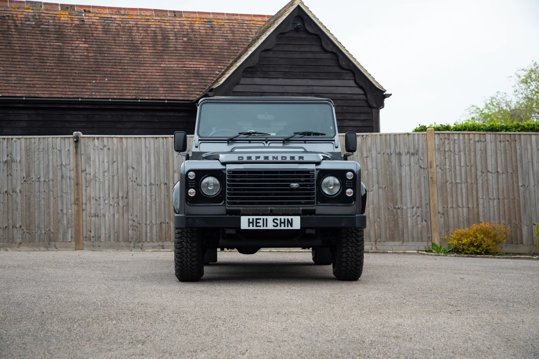2015 Land Rover Defender 90 - Image 10 of 31