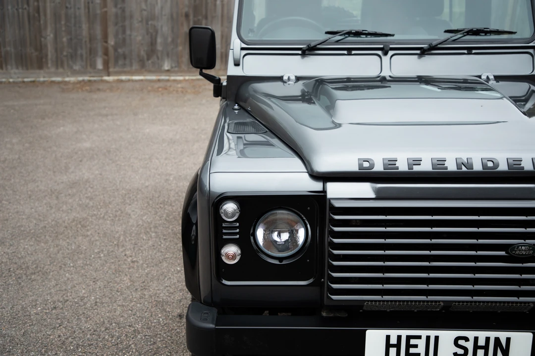 2015 Land Rover Defender 90 - Image 13 of 31