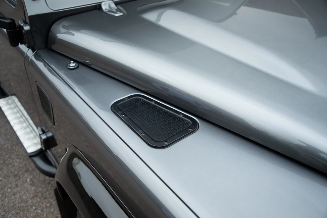 2015 Land Rover Defender 90 - Image 16 of 31