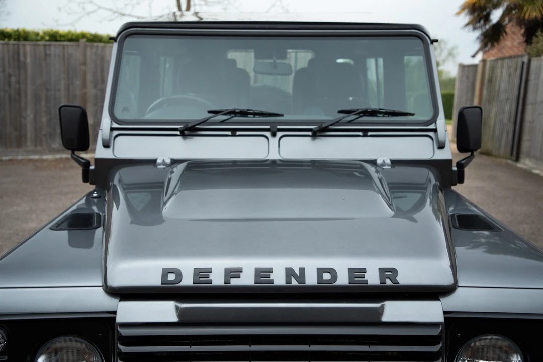 2015 Land Rover Defender 90 - Image 17 of 31
