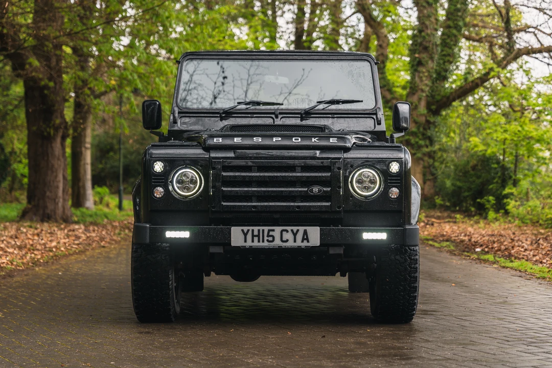 2015 Land Rover Defender 90 - Image 2 of 31