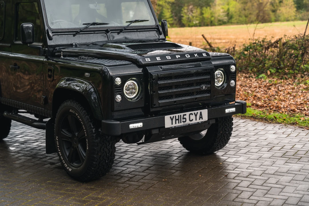2015 Land Rover Defender 90 - Image 11 of 31