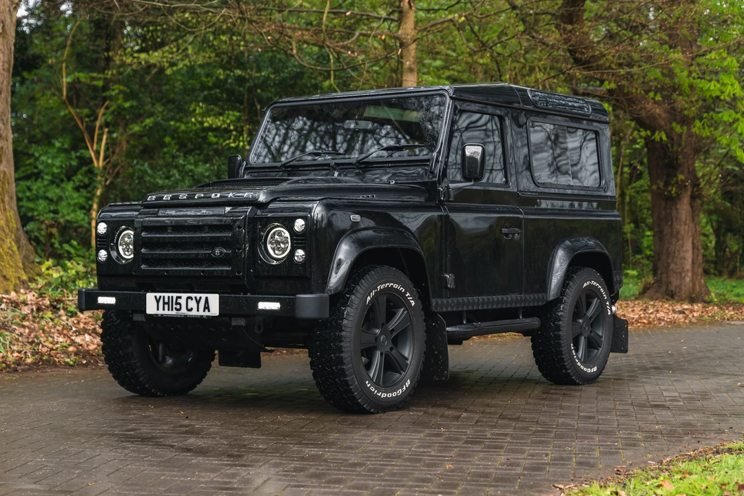 2015 Land Rover Defender 90 - Image 3 of 31