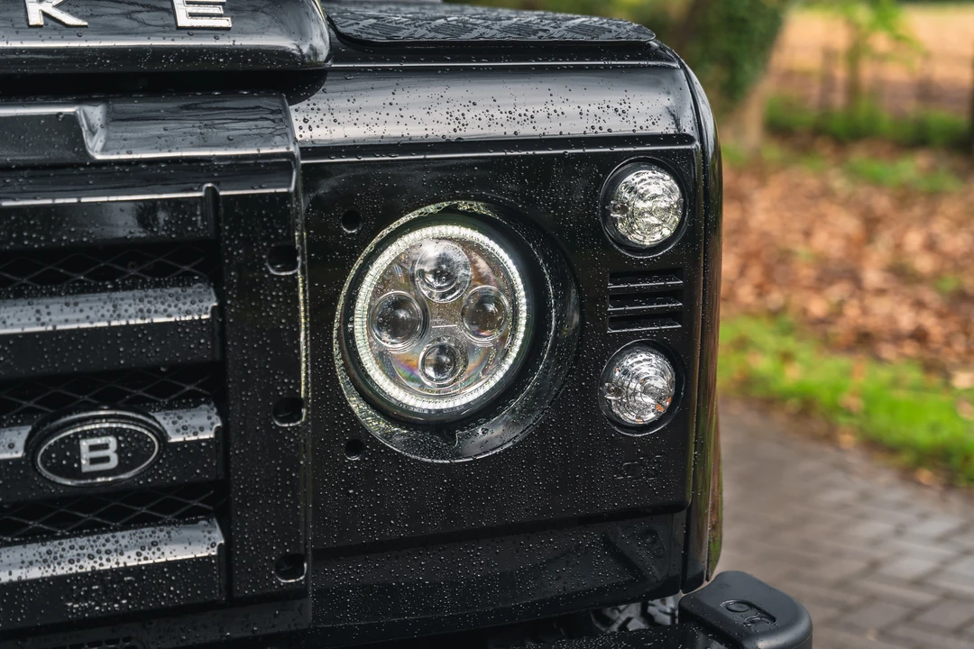 2015 Land Rover Defender 90 - Image 13 of 31