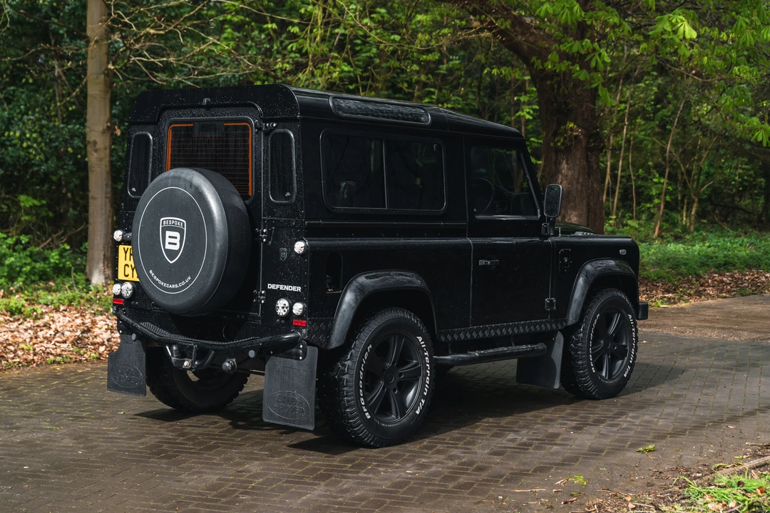 2015 Land Rover Defender 90 - Image 7 of 31