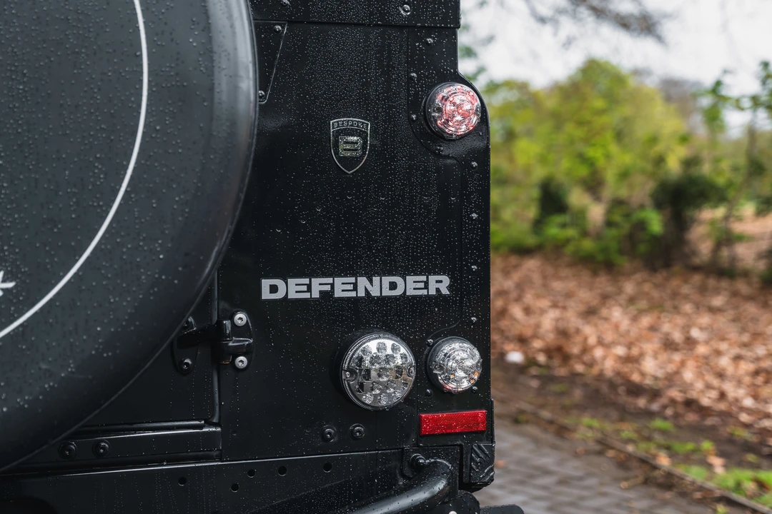 2015 Land Rover Defender 90 - Image 22 of 31