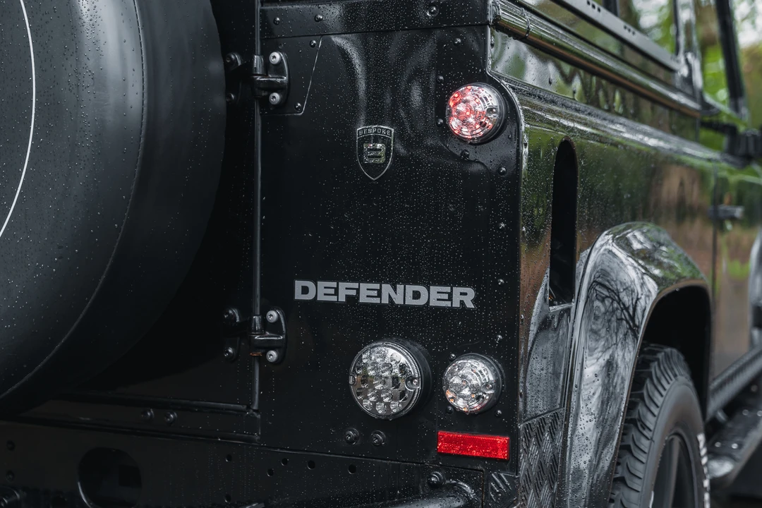 2015 Land Rover Defender 90 - Image 23 of 31