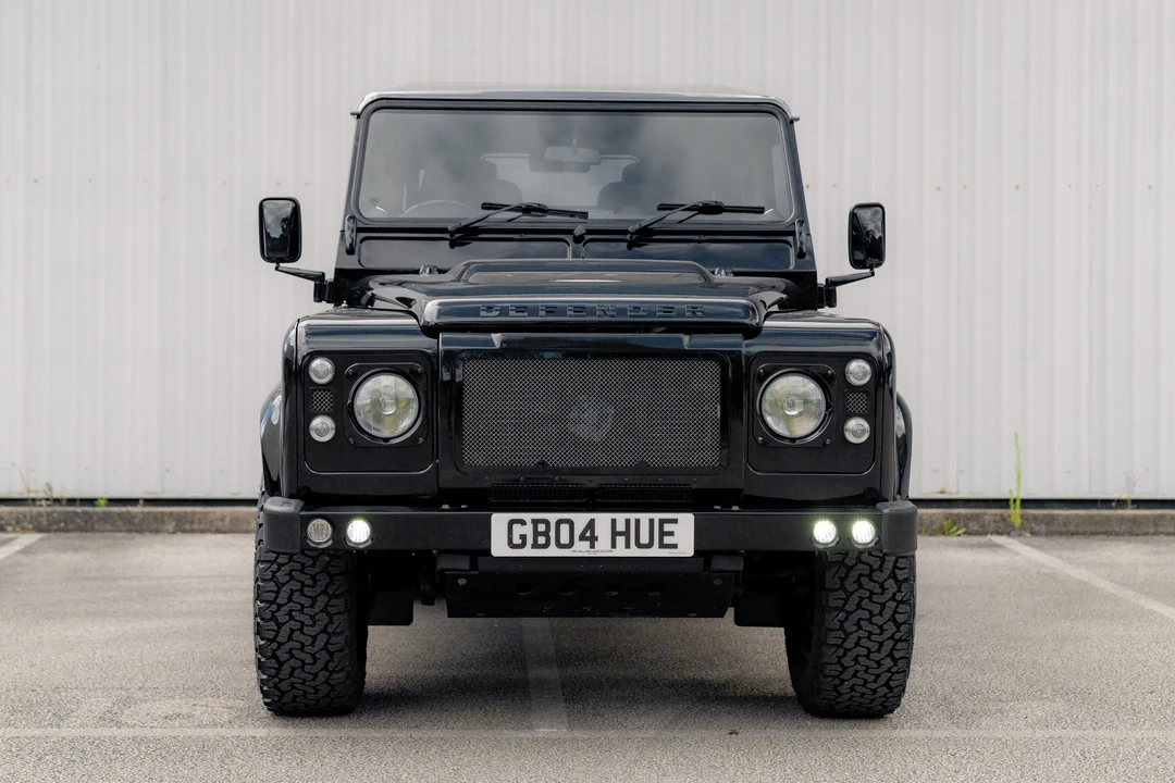 2015 Land Rover Defender 90 - Image 2 of 31