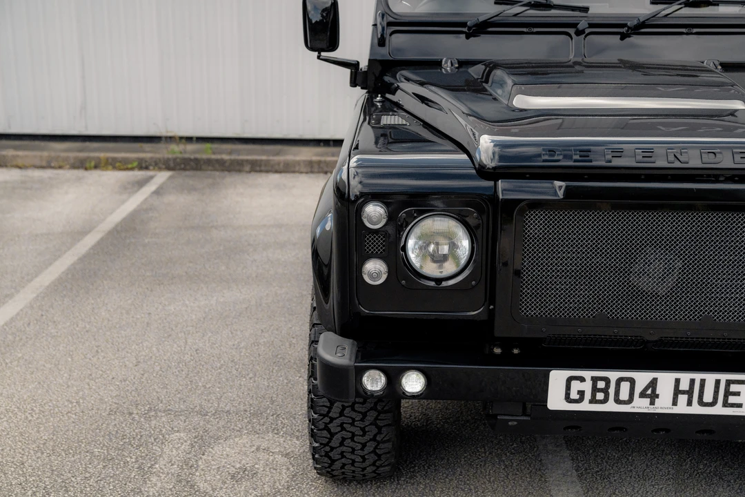2015 Land Rover Defender 90 - Image 15 of 31