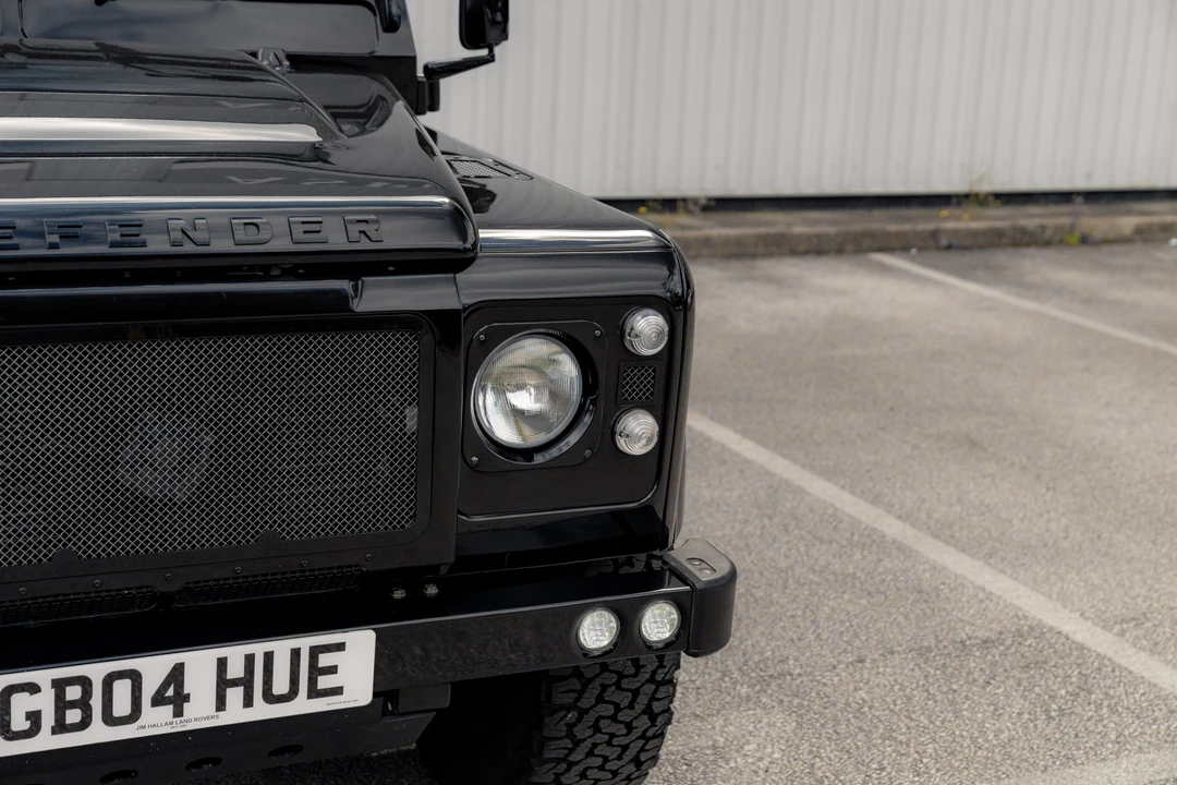 2015 Land Rover Defender 90 - Image 16 of 31