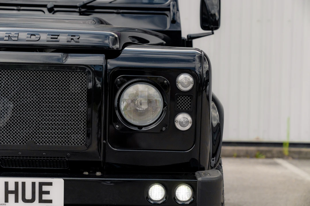 2015 Land Rover Defender 90 - Image 18 of 31