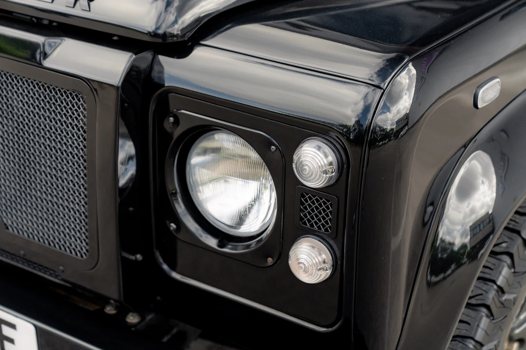 2015 Land Rover Defender 90 - Image 23 of 31