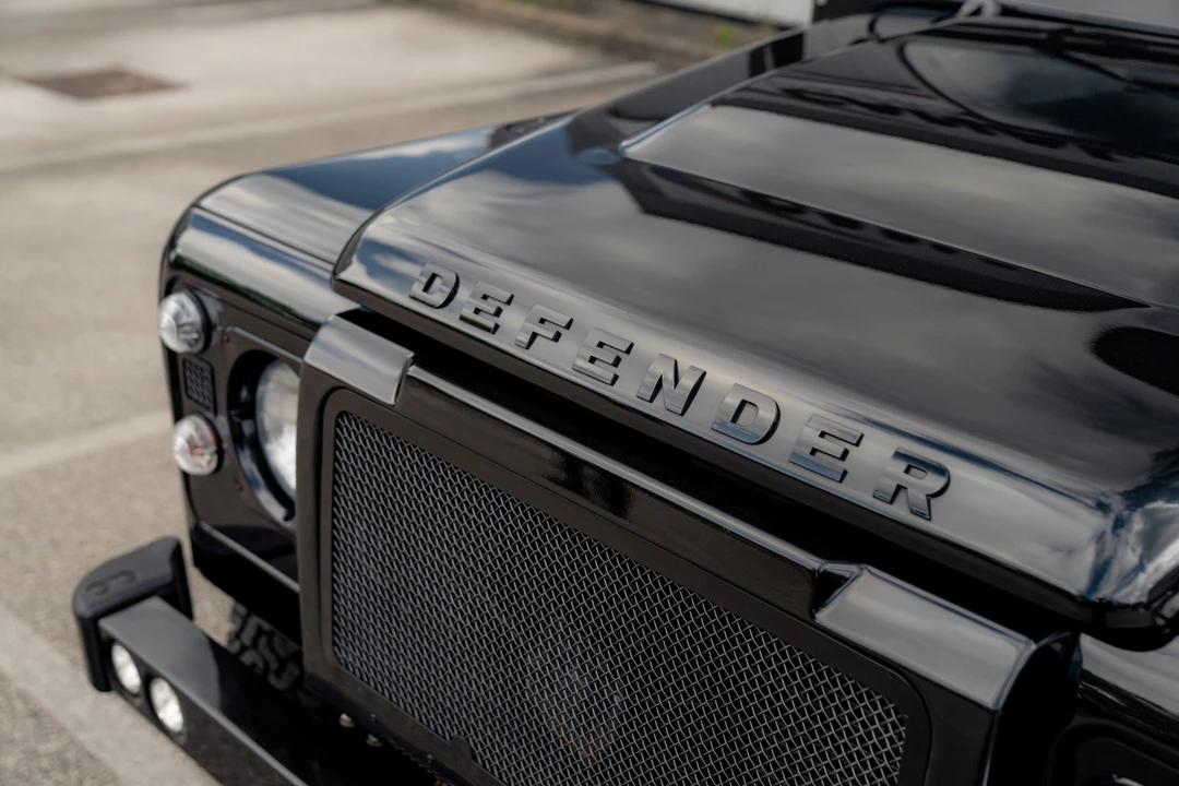 2015 Land Rover Defender 90 - Image 24 of 31